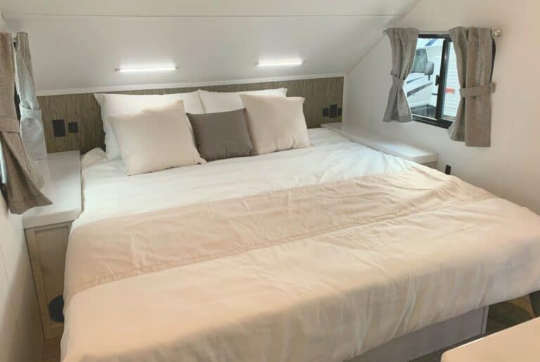 rv mattress replacement in travel trailer