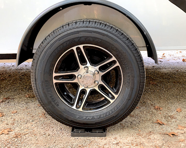 rv wheel on leveling block