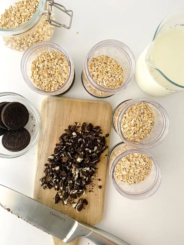 Cookies N Creme Overnight Oats Step 1